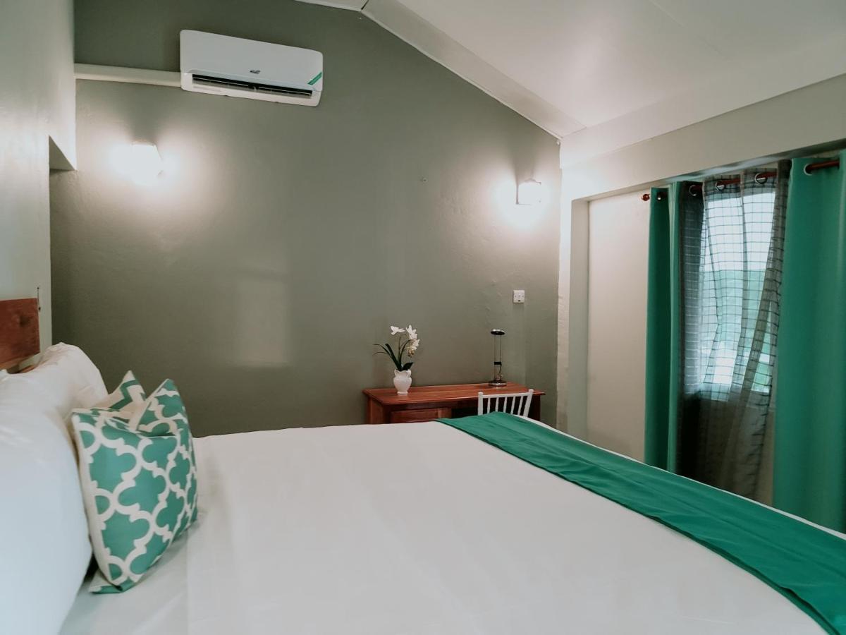 מונטגו ביי Airport Beach Hotel מראה חיצוני תמונה