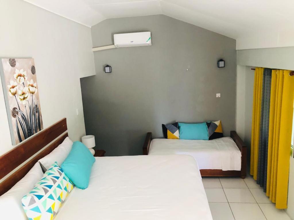 מונטגו ביי Airport Beach Hotel מראה חיצוני תמונה