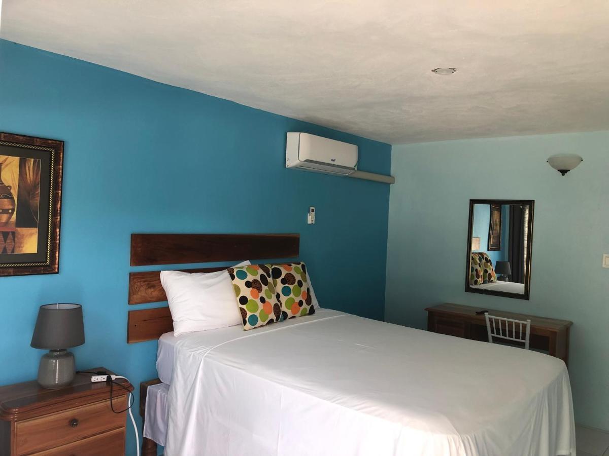 מונטגו ביי Airport Beach Hotel מראה חיצוני תמונה